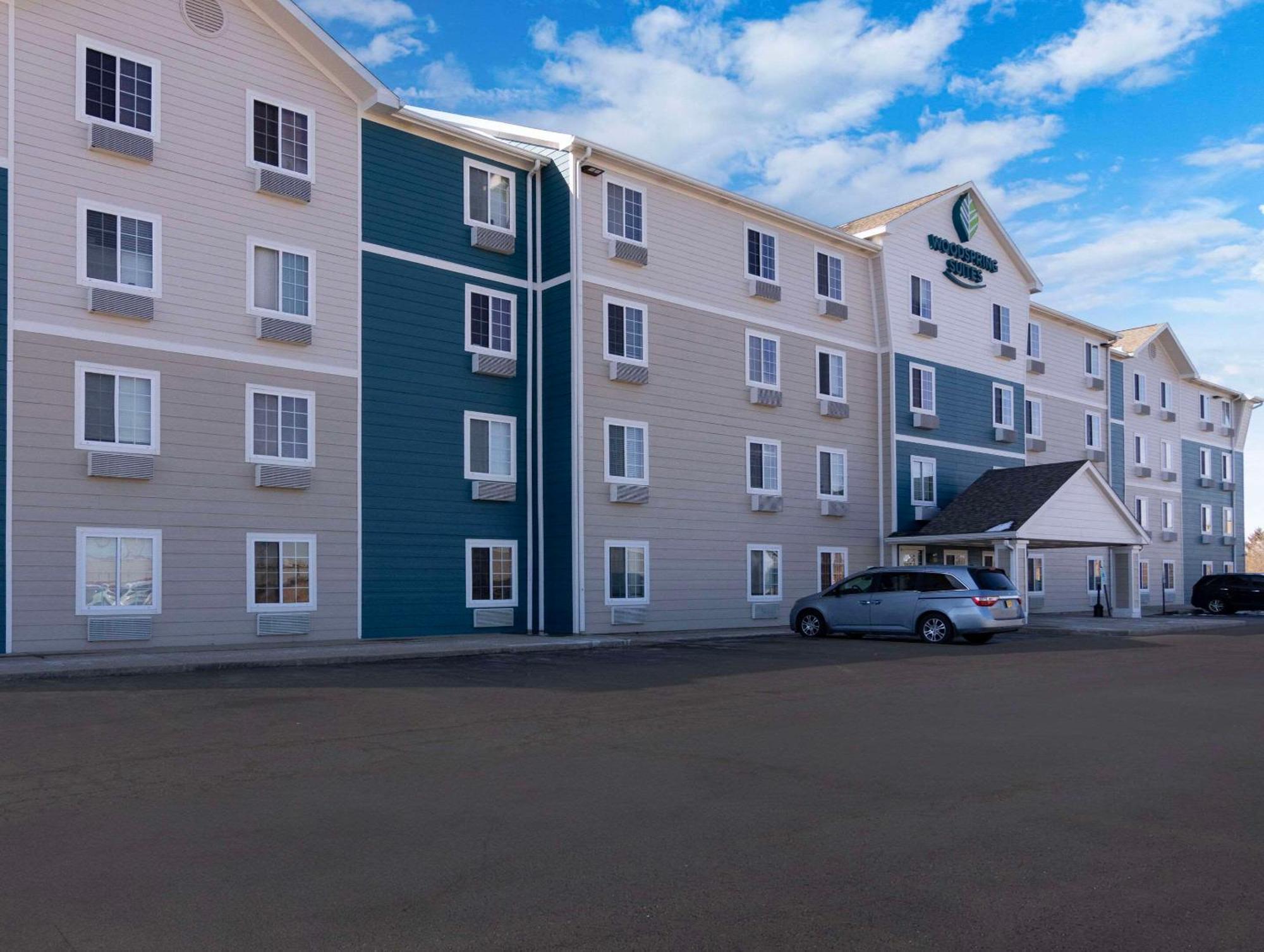 Woodspring Suites Champaign Near University Екстер'єр фото