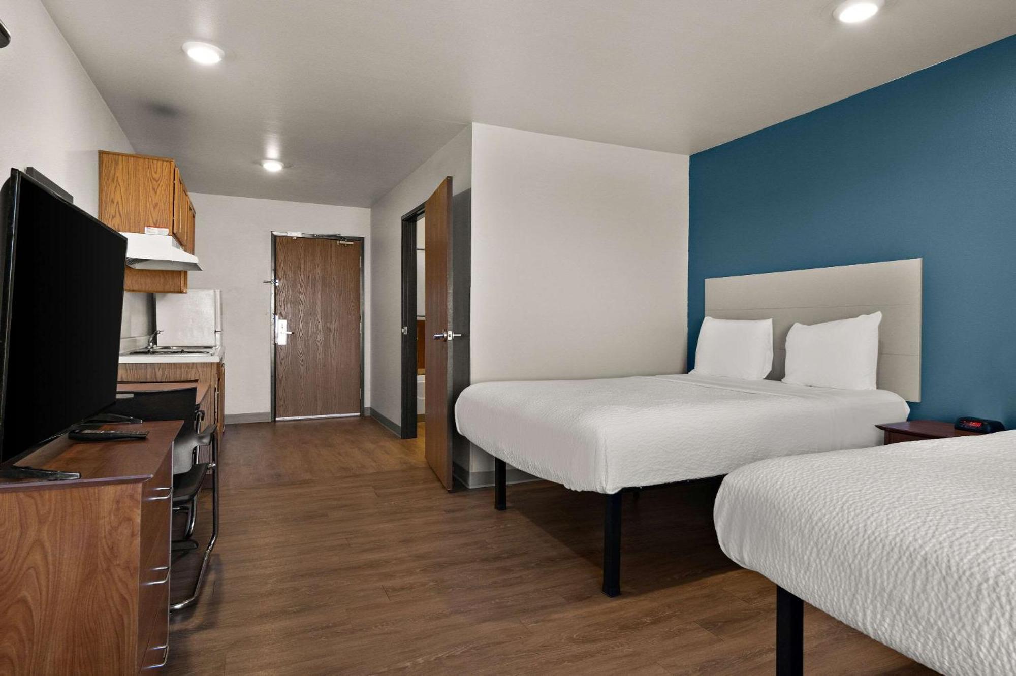 Woodspring Suites Champaign Near University Екстер'єр фото