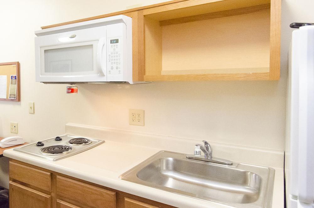 Woodspring Suites Champaign Near University Екстер'єр фото