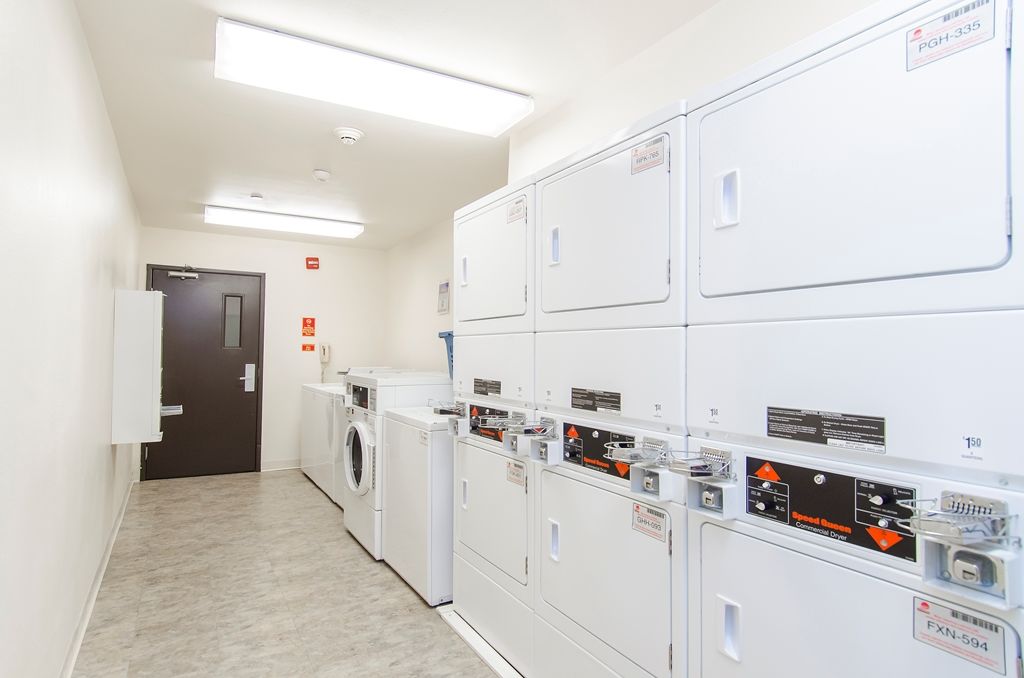 Woodspring Suites Champaign Near University Зручності фото