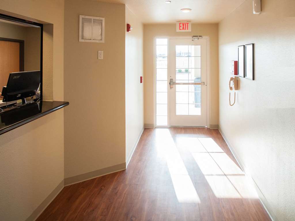 Woodspring Suites Champaign Near University Інтер'єр фото